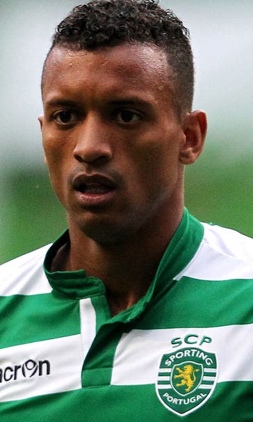 Manchester United winger Nani closing on move to Fenerbahce